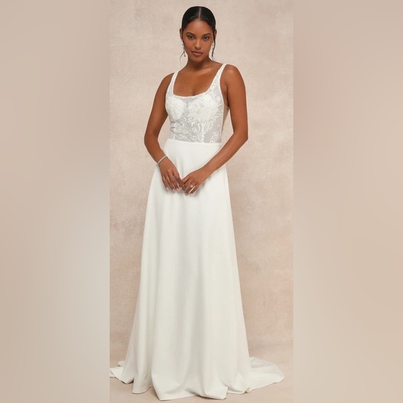 White Dress - Picture 1 of 4